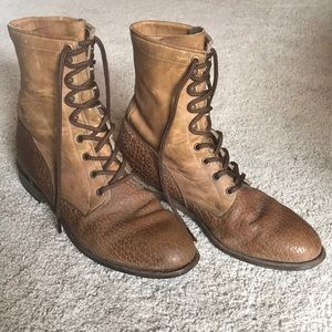 Justin Leather Lacer Combat Boots